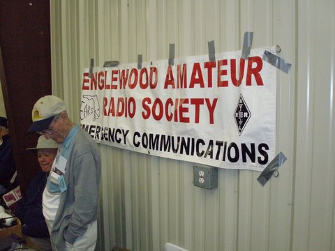 EARS Members at the 2010 Orlando HamCation - Slide 2