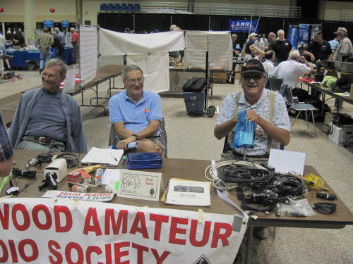 Ears Members at the 2012 Tampa Hamfest - Slide 6