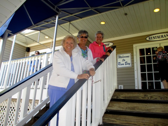 ESC Members Shelling on Palm Island - Feb 28 - 2014 - Slide 19