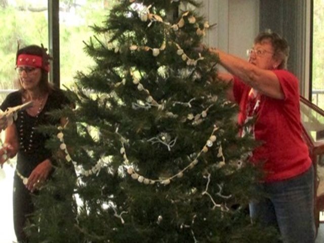 Christmas Tree Trimming - Cedar Point - 2016 - Slide 3
