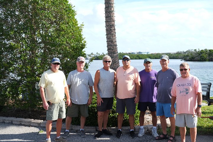 2023 Christmas Decorating at Gulf to Bay - Slide 10