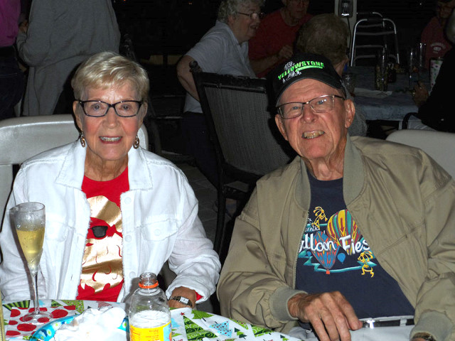 Tree Lighting & Party at the Bay 2019 <br> Photos by Rene Dube - Slide 23