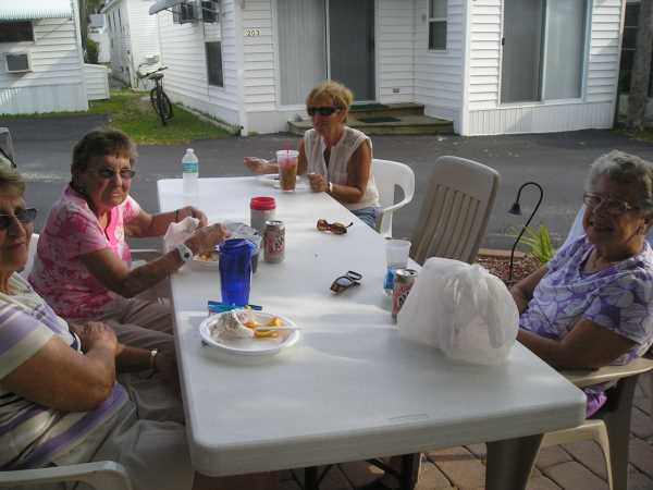 Karaoke April 2013 - Slide 4