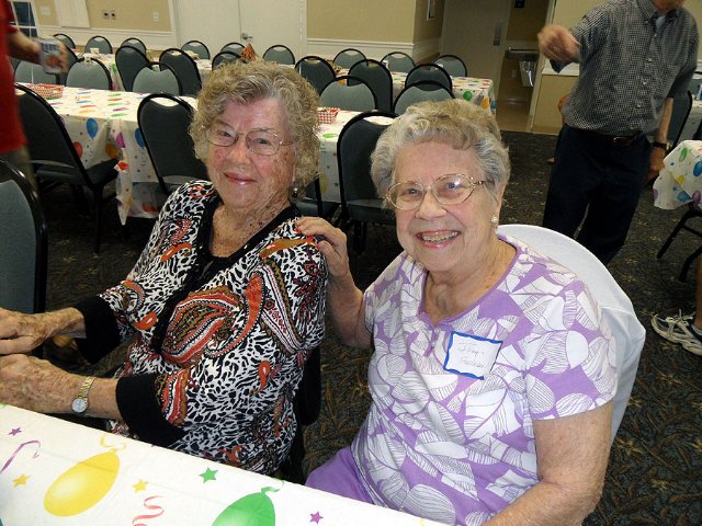 Les Downings 90th birthday Party - Slide 22