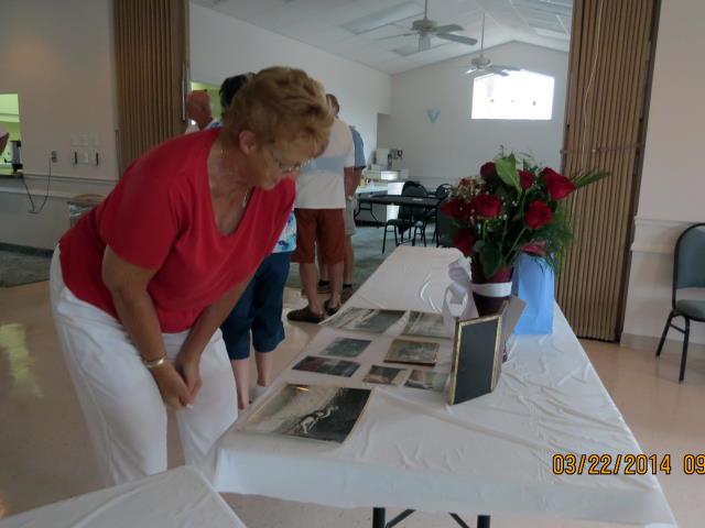 Coffee and Doughnuts with Muriel Lyon <br>
Photos by Nora Szabo - Slide 29