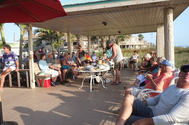 Time change party at the Tiki <br> Photos by Roger Cissa - Slide 22