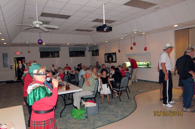 Christmas Eve 2014 <br> Photos by Nora Szabo - Slide 23