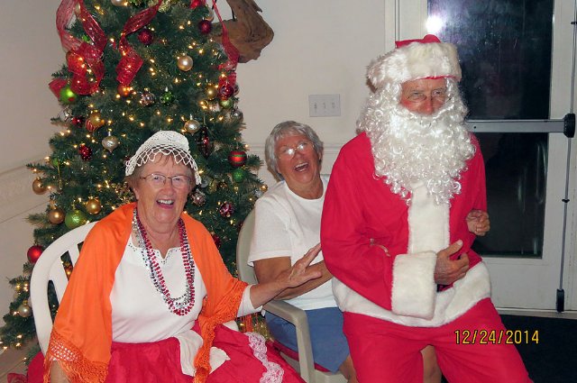 Christmas Eve 2014 <br> Photos by Nora Szabo - Slide 48