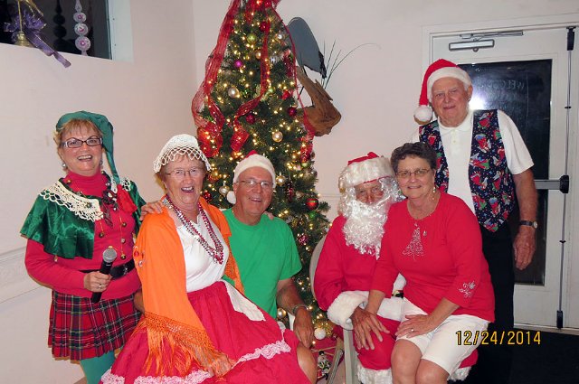 Christmas Eve 2014 <br> Photos by Nora Szabo - Slide 51