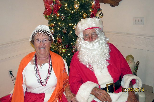 Christmas Eve 2014 <br> Photos by Nora Szabo - Slide 56